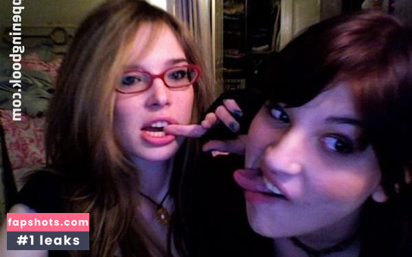 Chloe Dykstra gallery photo #49