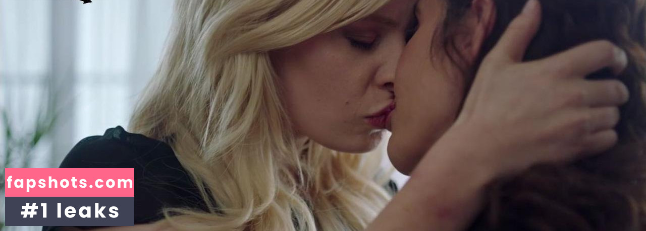 Chloe Farnworth gallery photo #13