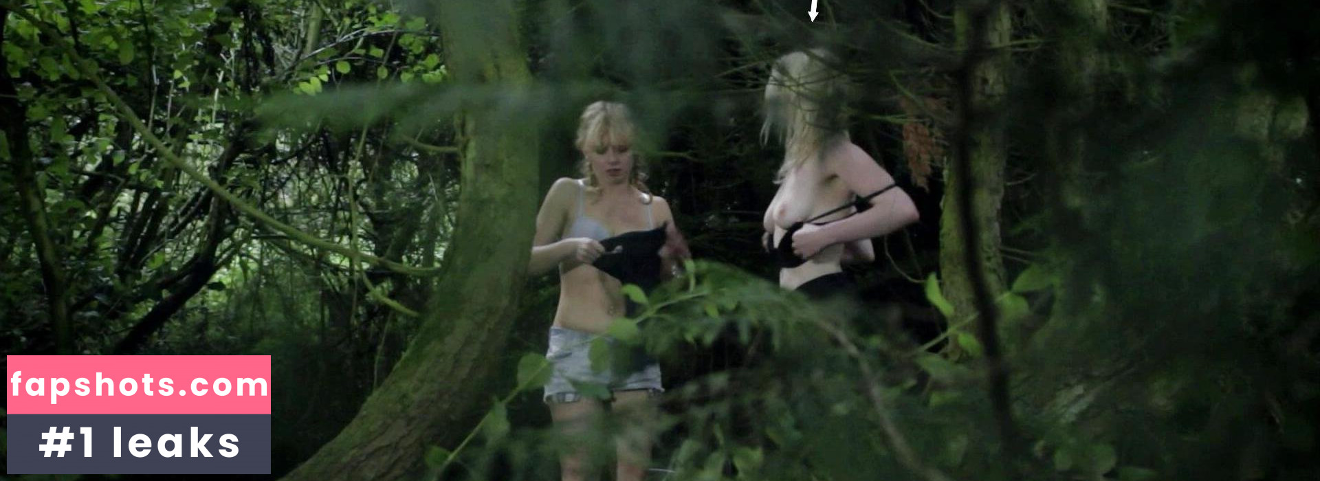 Chloe Farnworth gallery photo #6