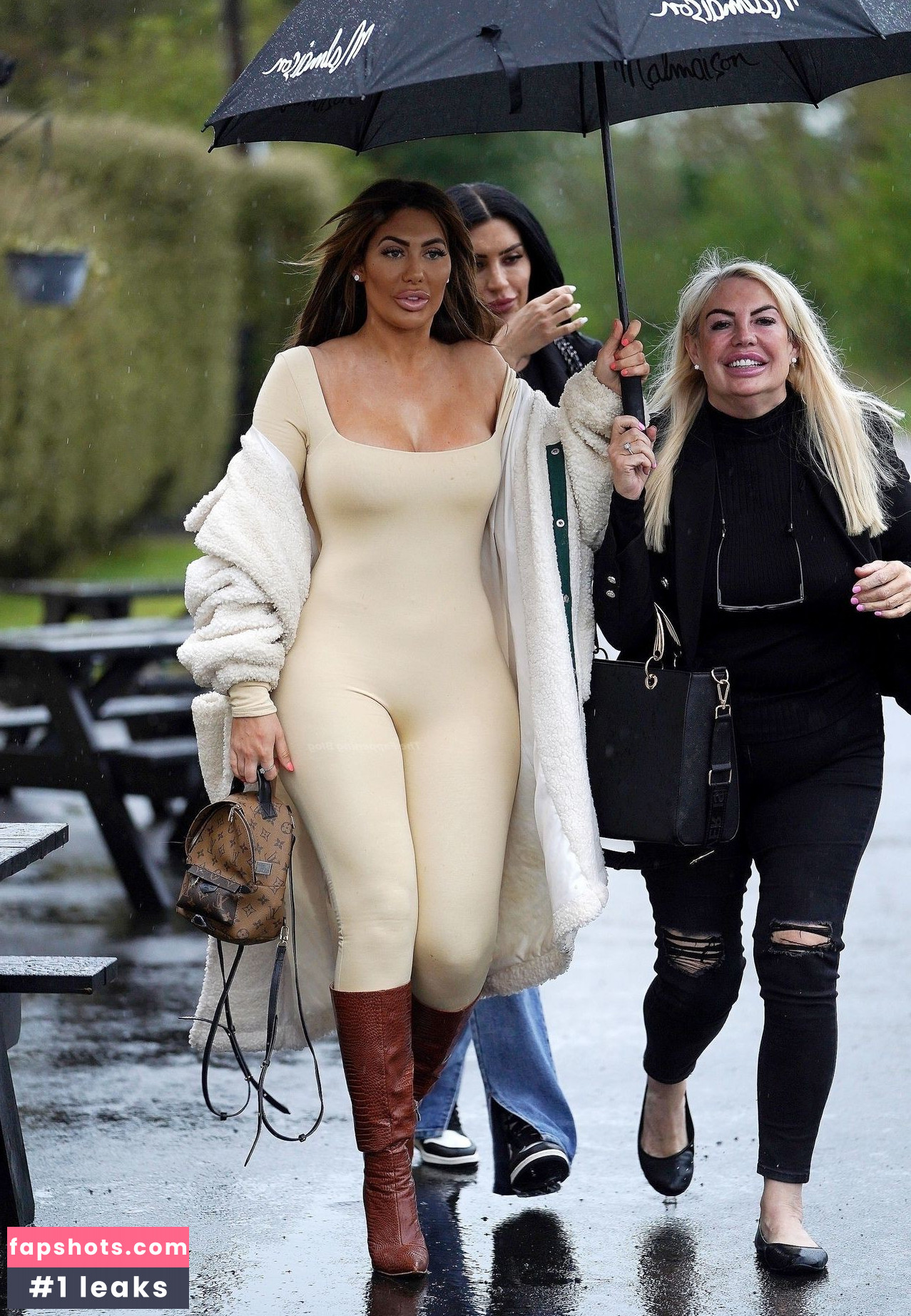 Chloe Ferry gallery photo #278