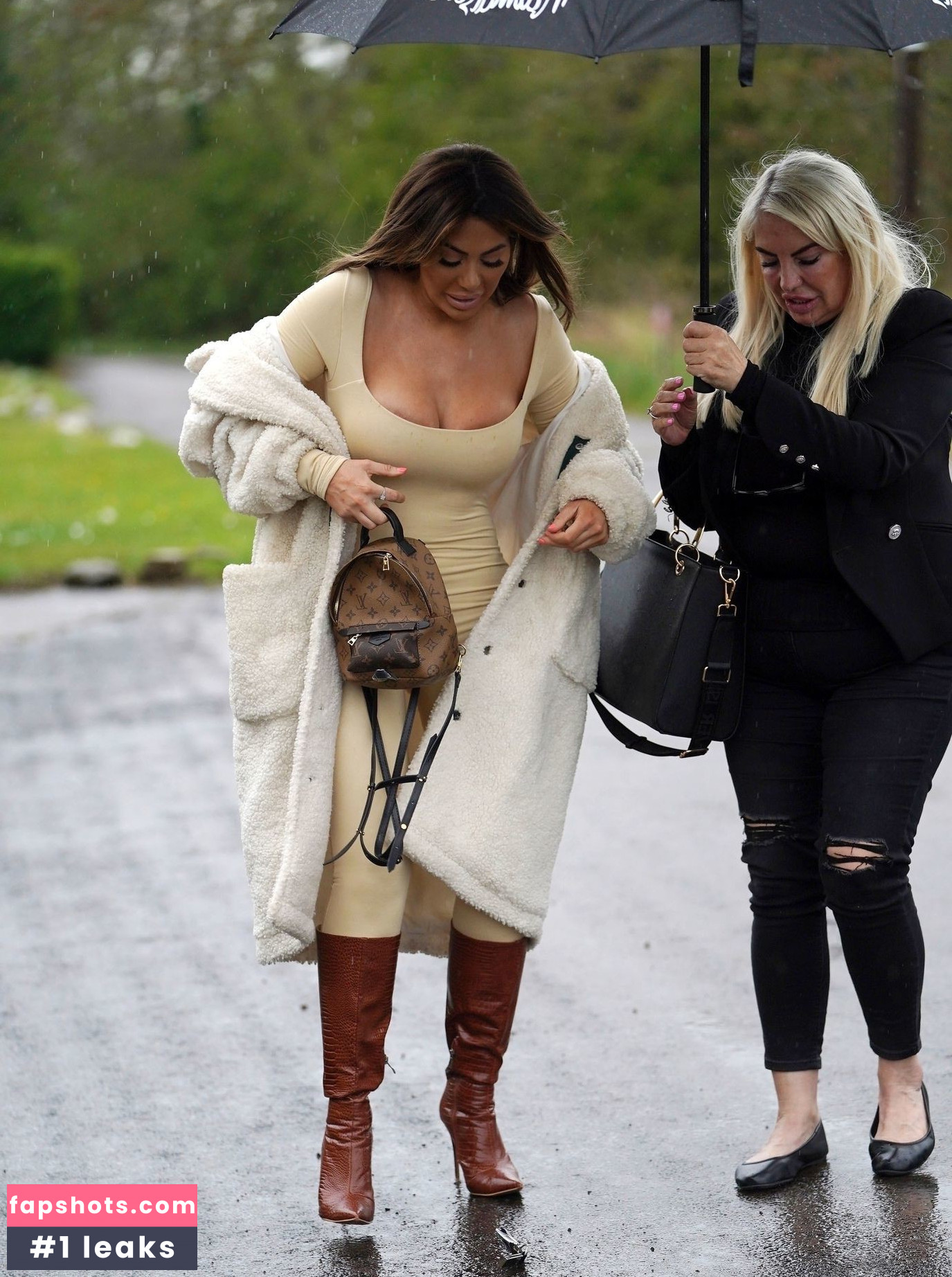 Chloe Ferry gallery photo #279