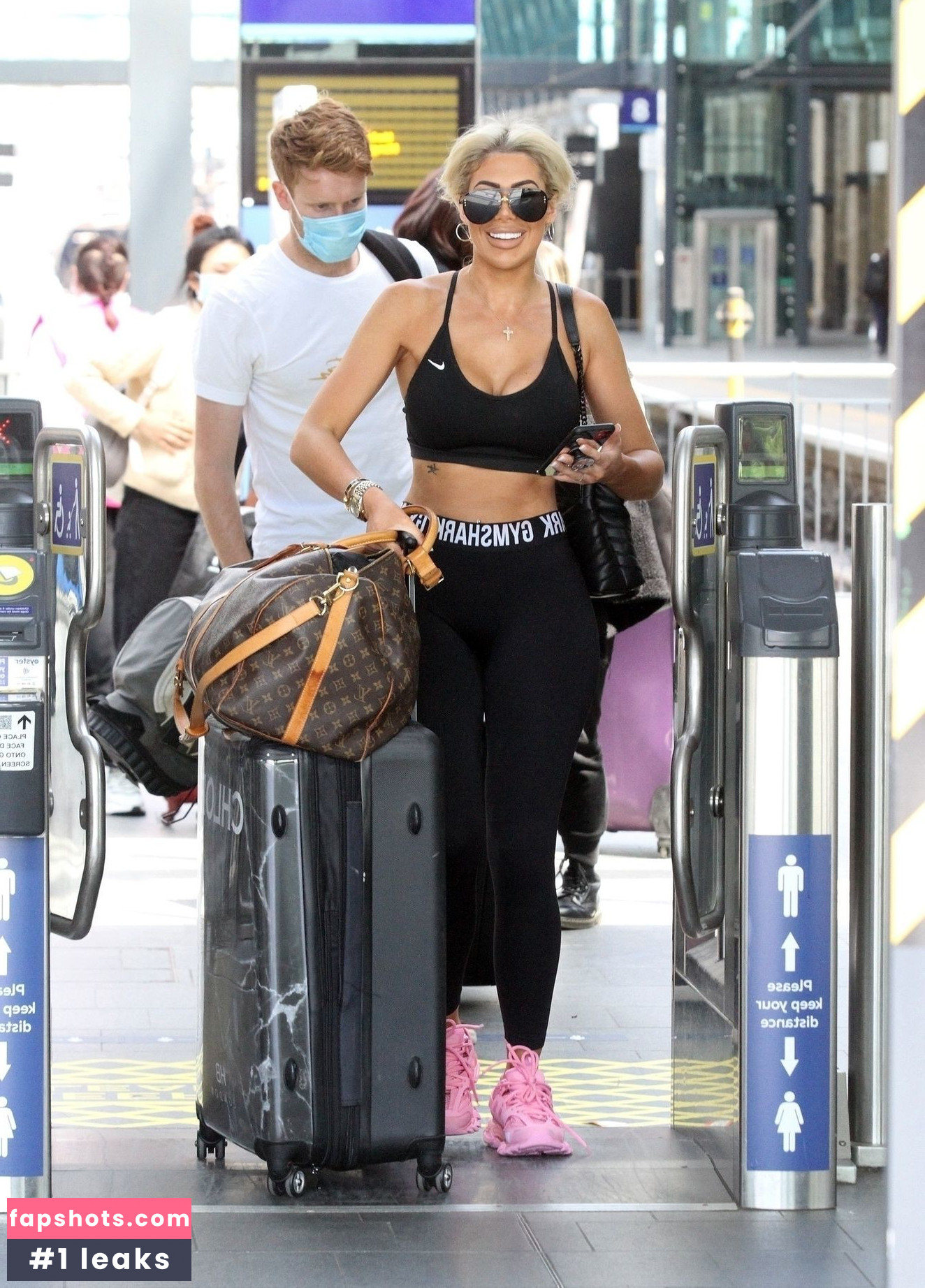 Chloe Ferry gallery photo #400