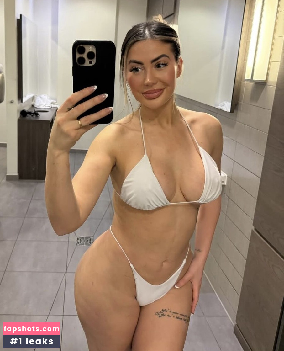 Chloe Ferry gallery photo #7