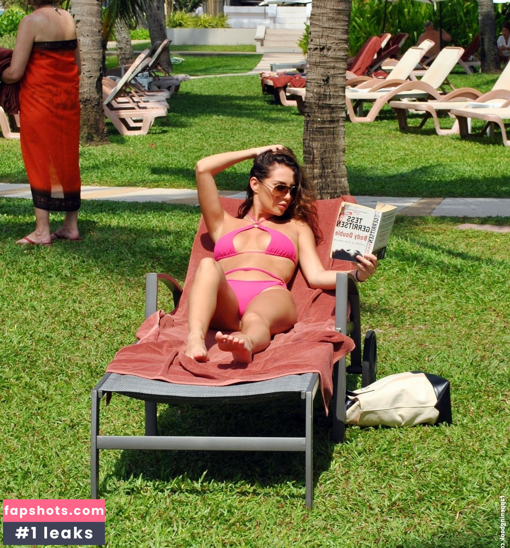 Chloe Goodman gallery photo #104