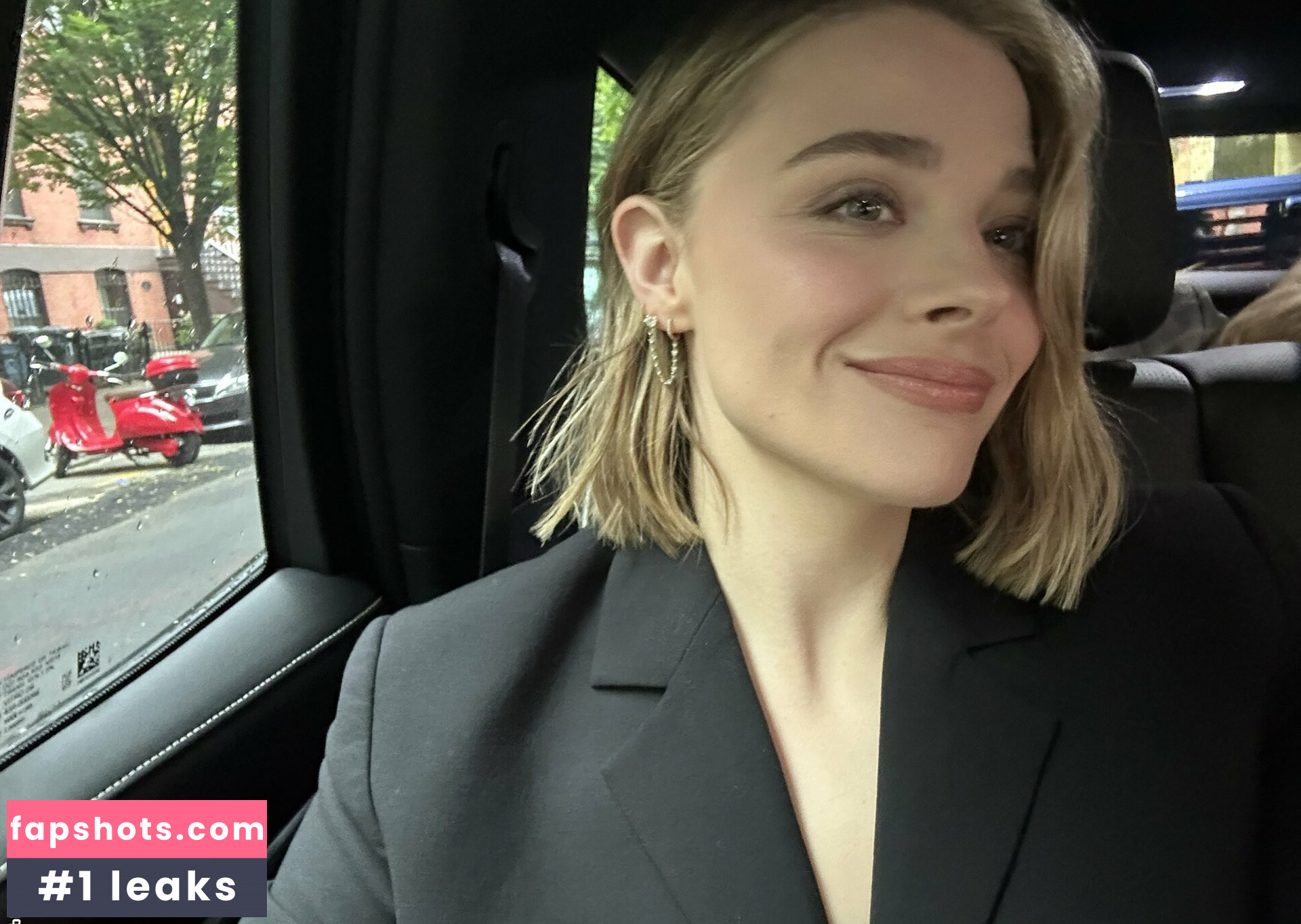 Chloë Grace Moretz gallery photo #339