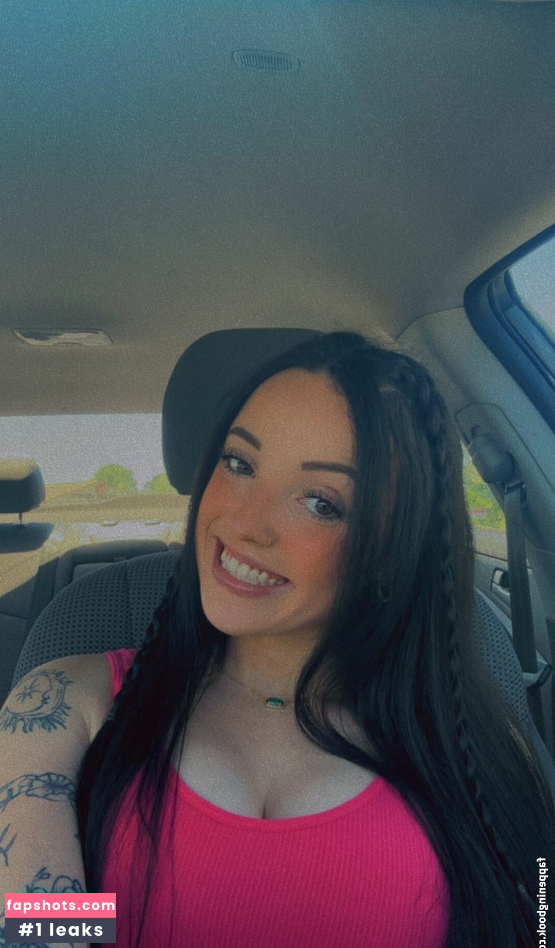 Chloe Grace gallery photo #5