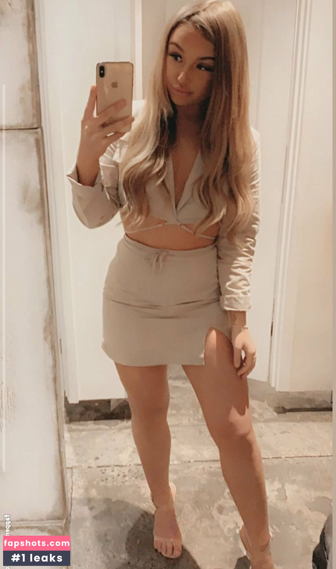 Chloe Harness gallery photo #5