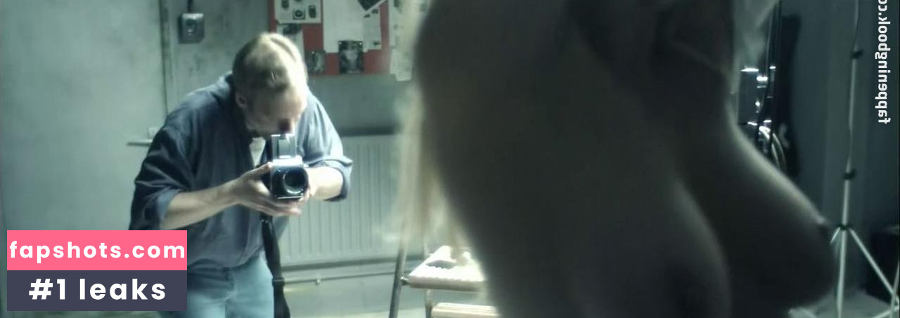 Chloe Hayward gallery photo #3