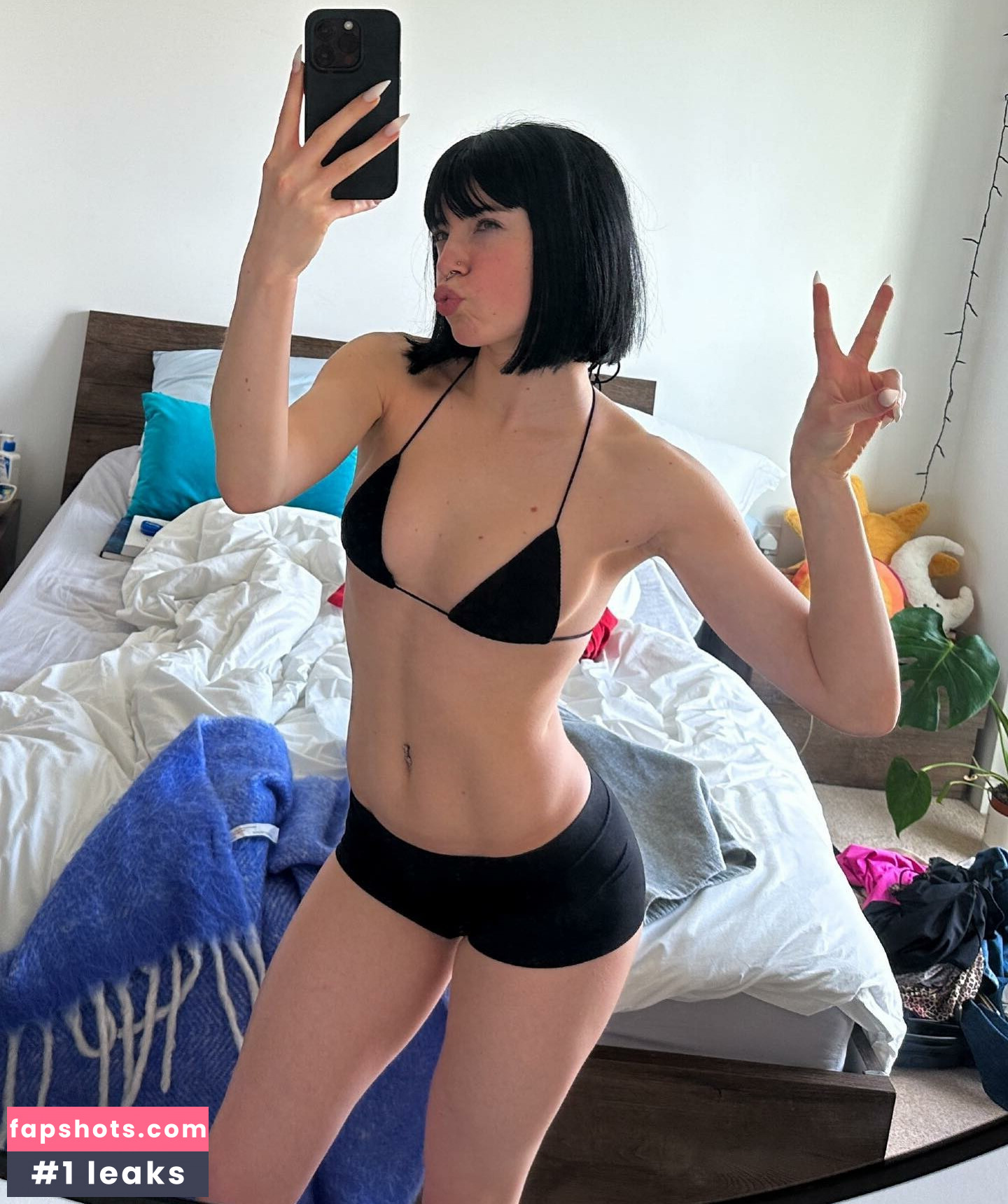 Chloe Hodgson Chloehodgson gallery photo #29