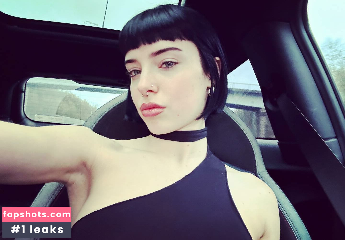 Chloe Hodgson Chloehodgson gallery photo #9