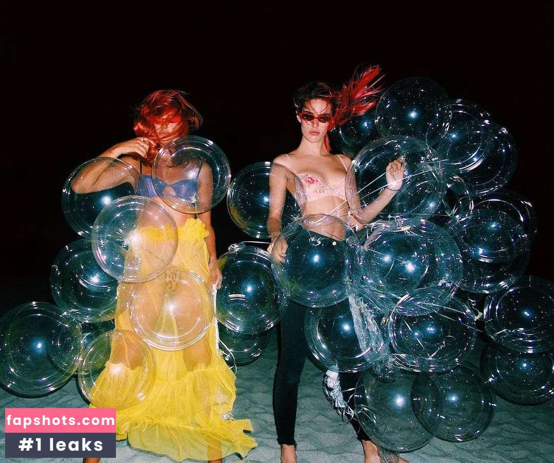 Chloë Holmes gallery photo #61