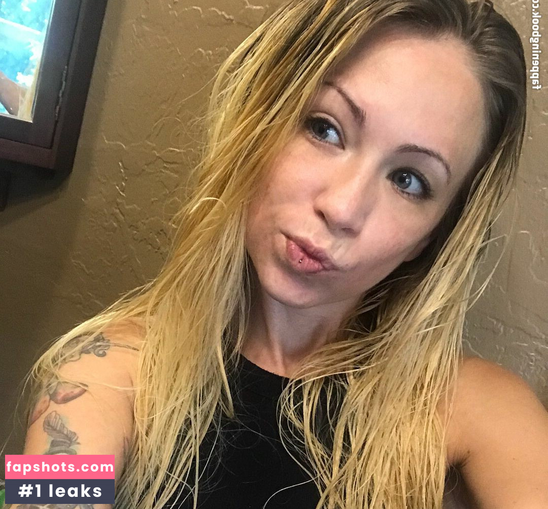 Chloe James gallery photo #24