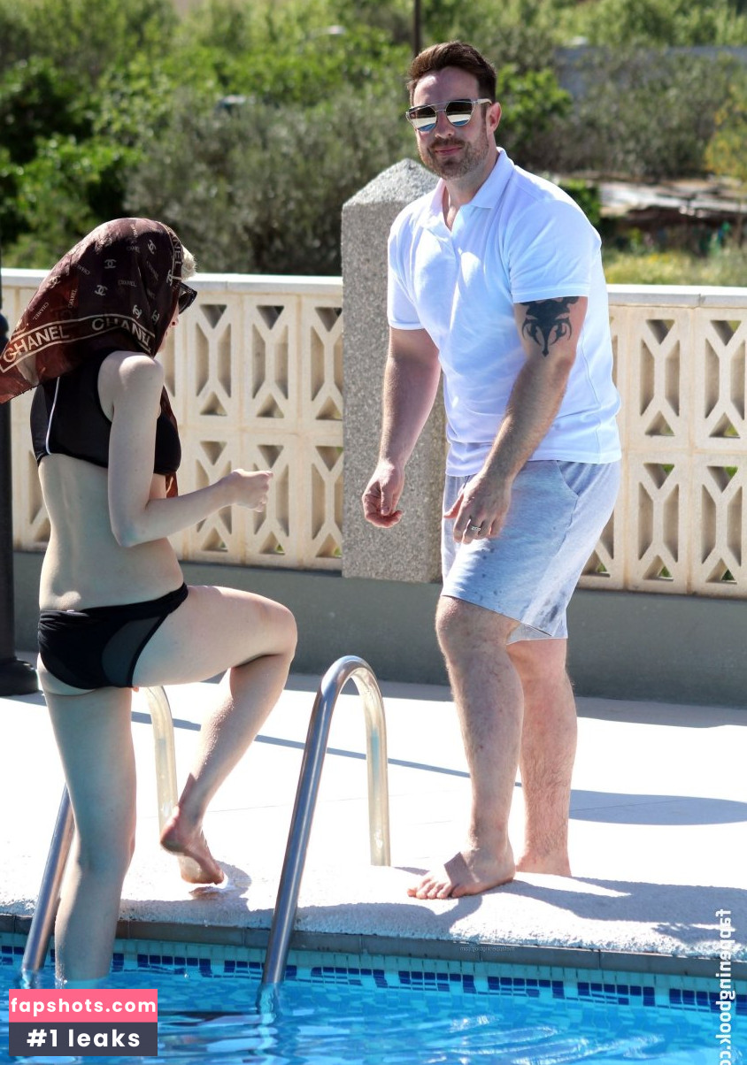 Chloe-Jasmine Whichello gallery photo #26