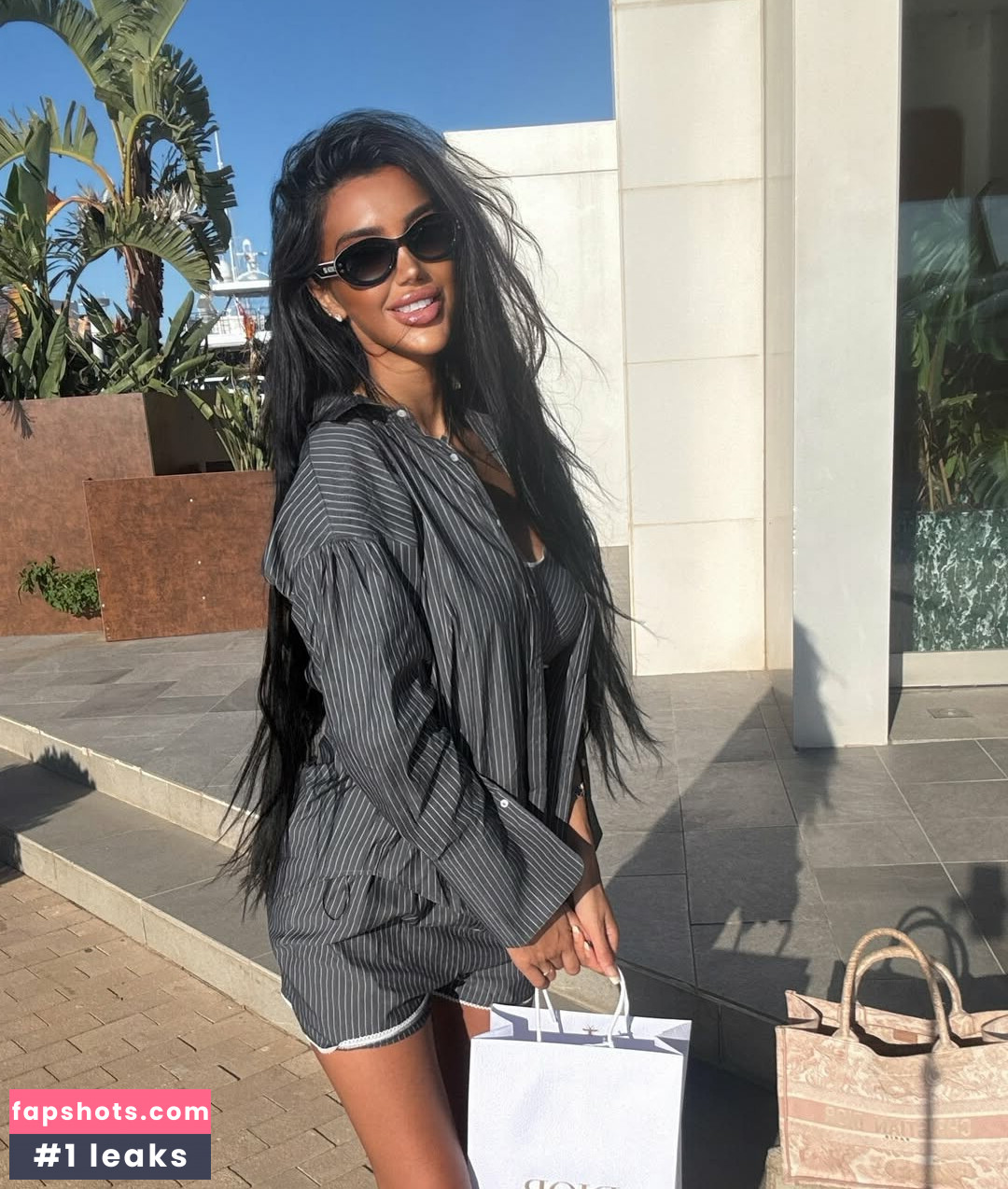 Chloe Khan gallery photo #2