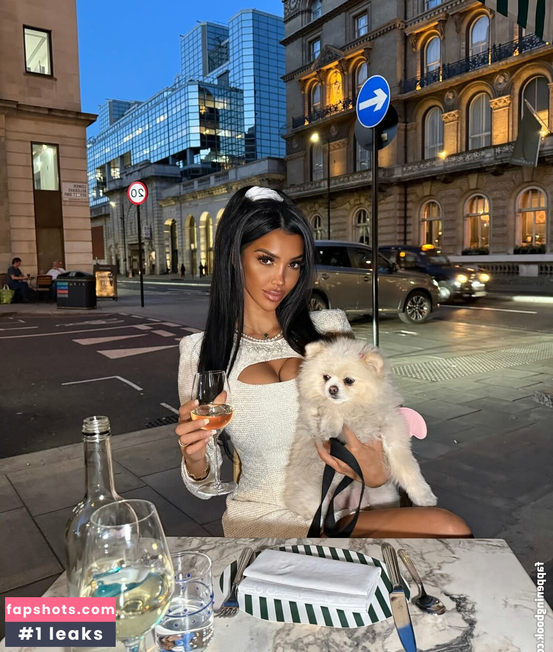 Chloe Khan gallery photo #11