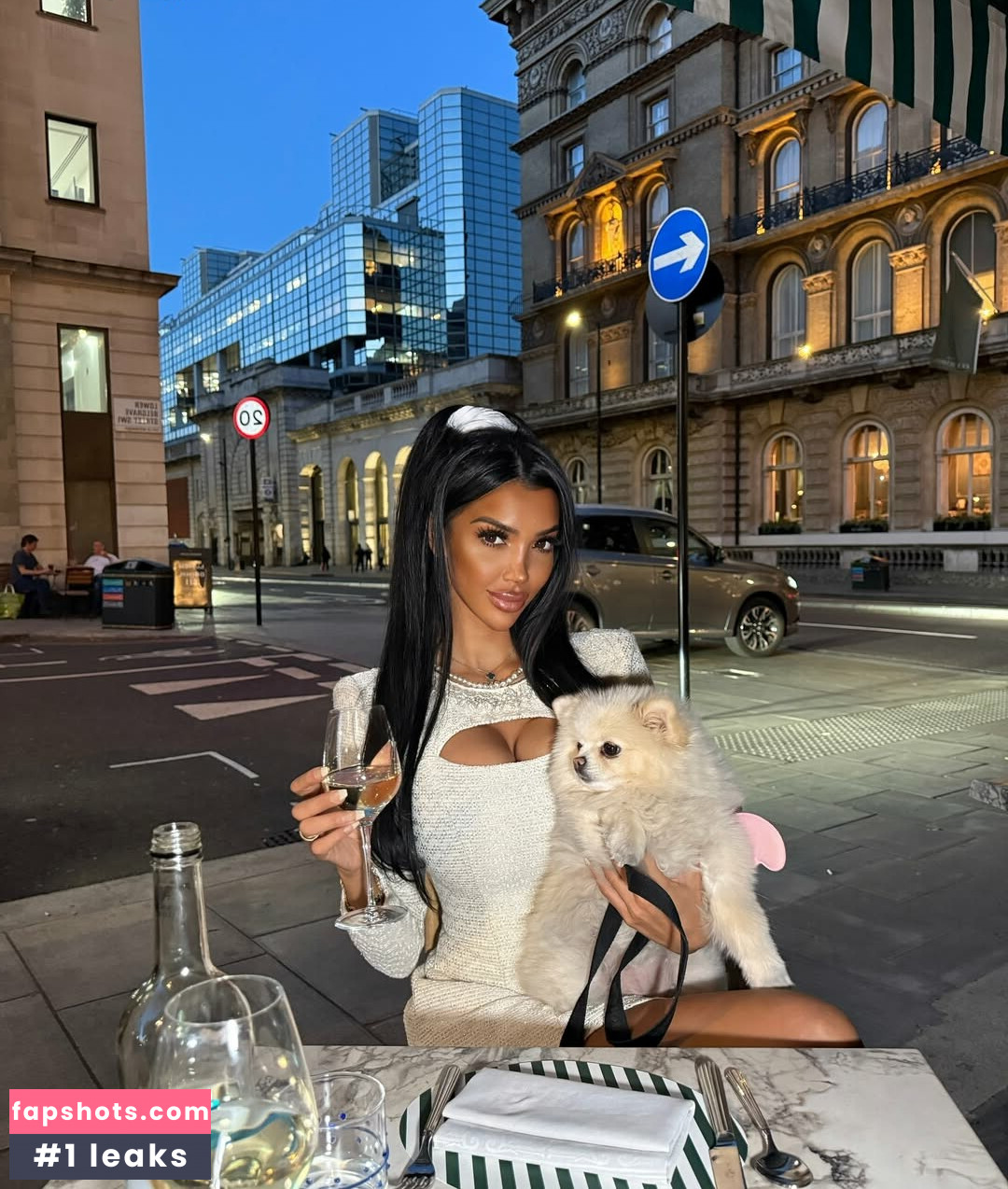 Chloe Khan gallery photo #12