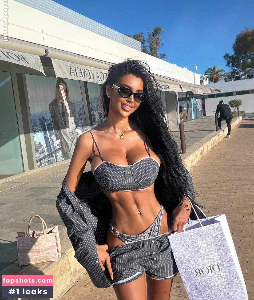 Chloe Khan gallery photo #5