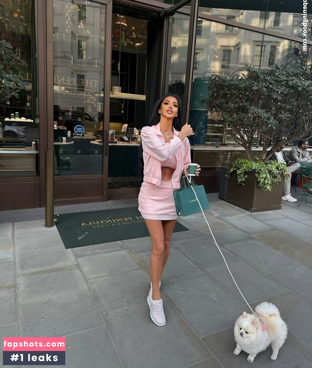 Chloe Khan gallery photo #44