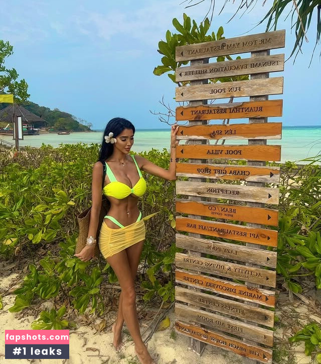 Chloe Khan gallery photo #52