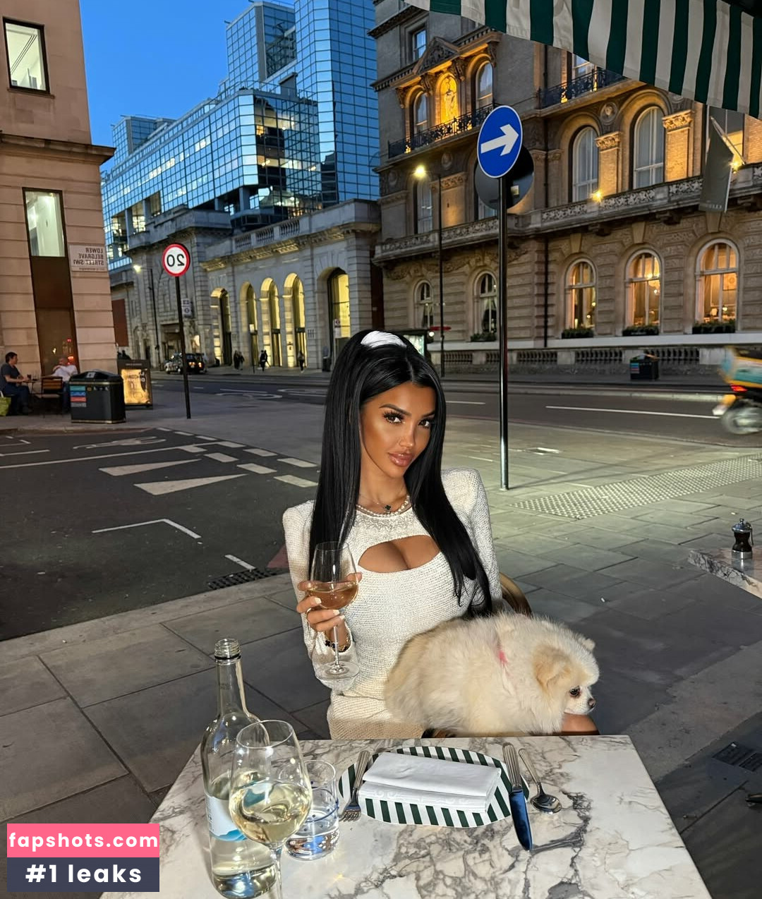 Chloe Khan gallery photo #10