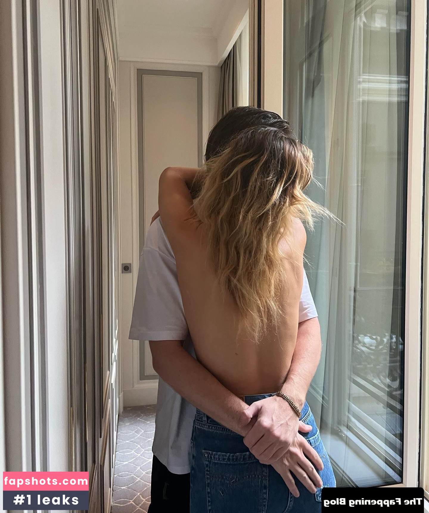 Chloé Lecareux gallery photo #22