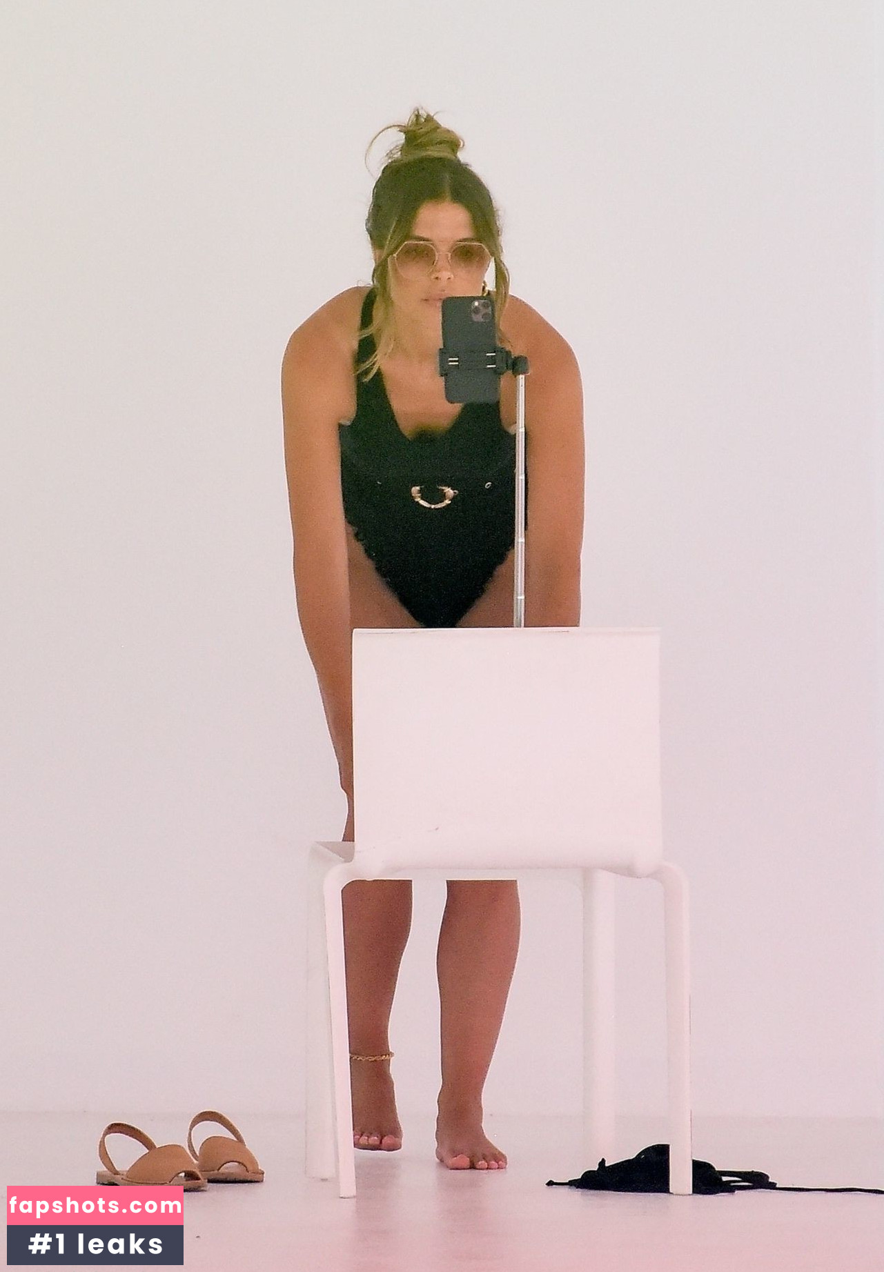 Chloe Lewis gallery photo #24