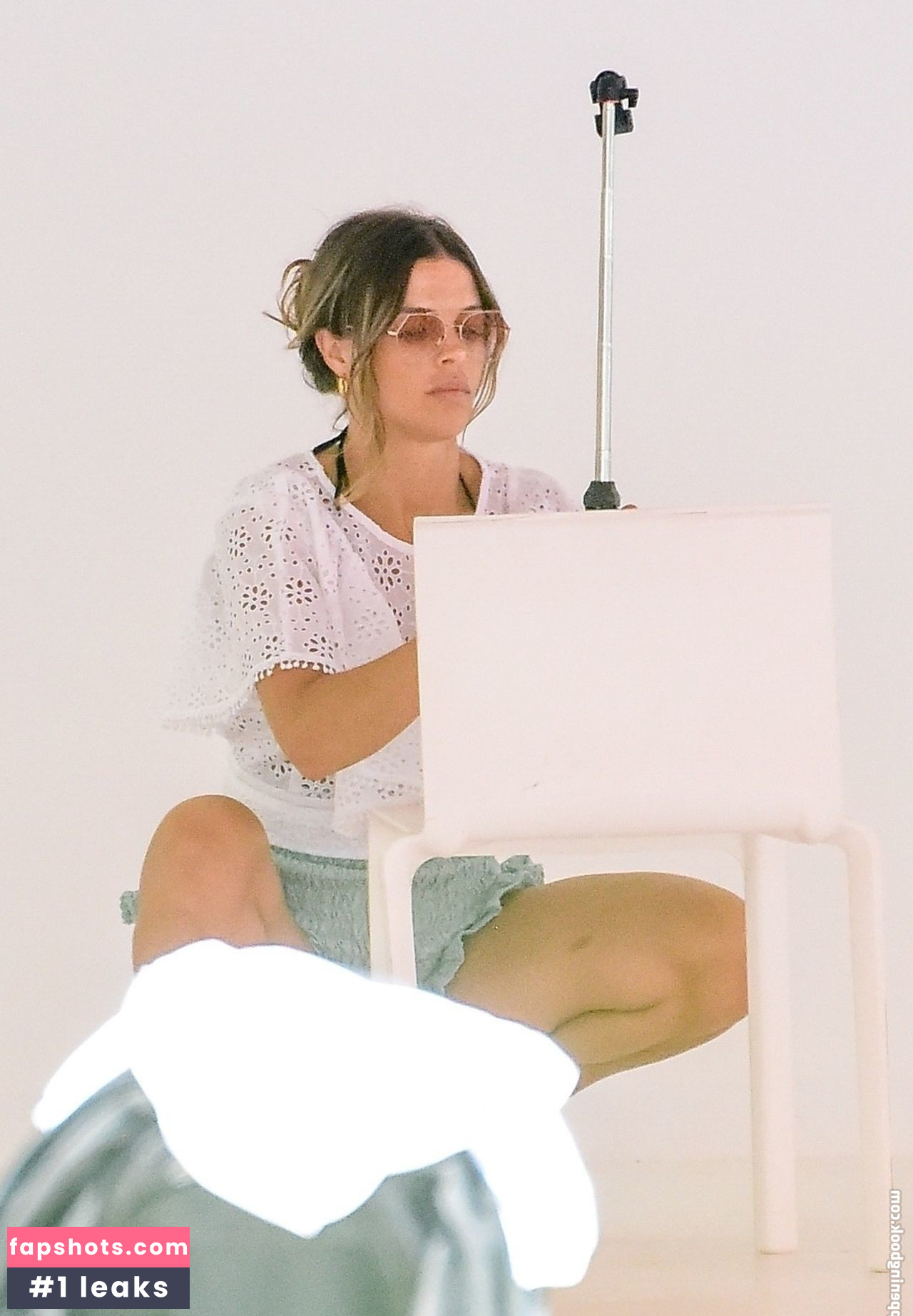 Chloe Lewis gallery photo #35