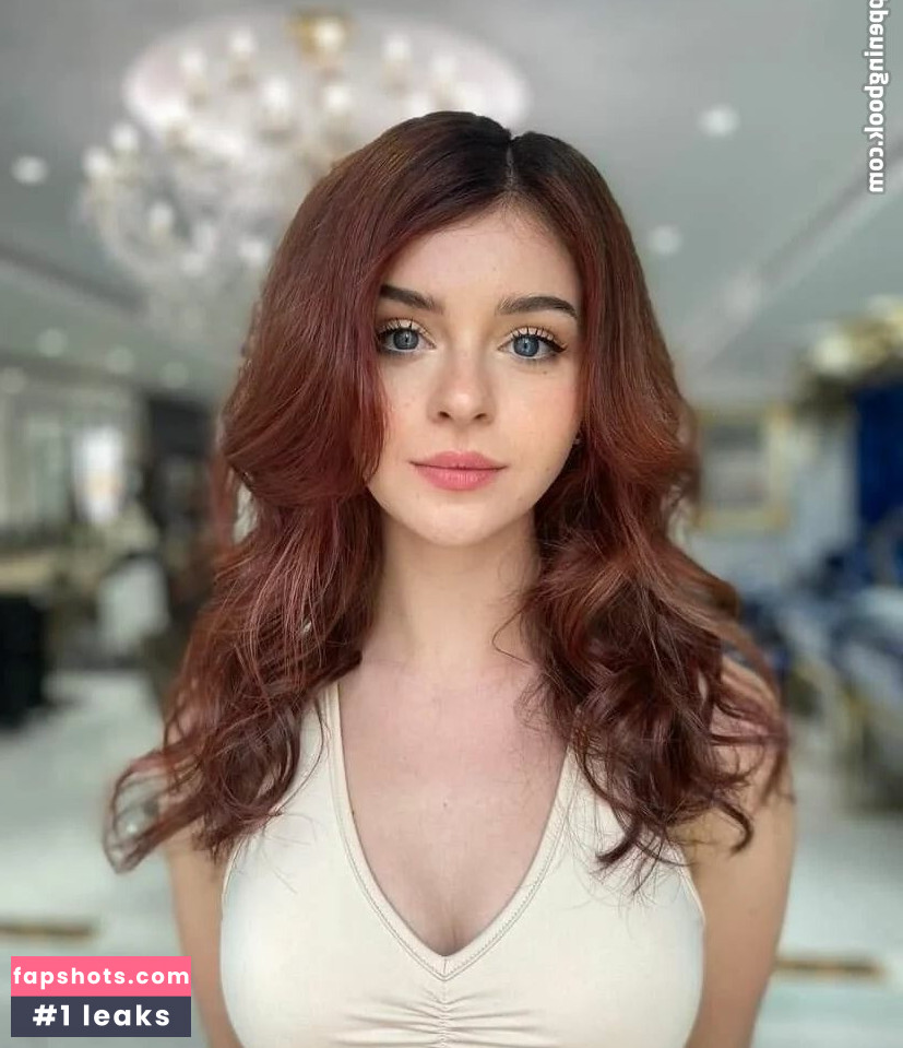 Chloe Lockley gallery photo #29