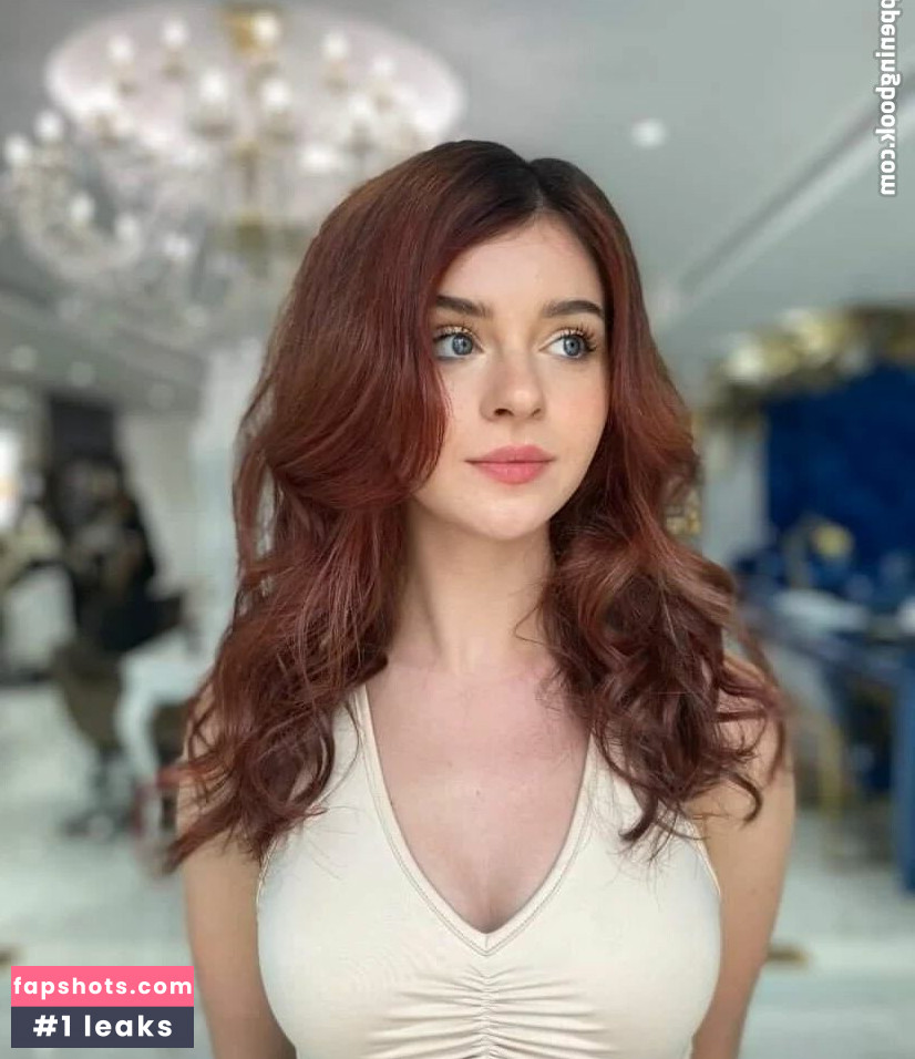 Chloe Lockley gallery photo #30