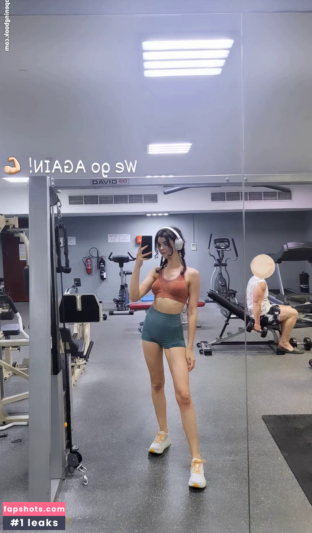 Chloe Lockley gallery photo #9