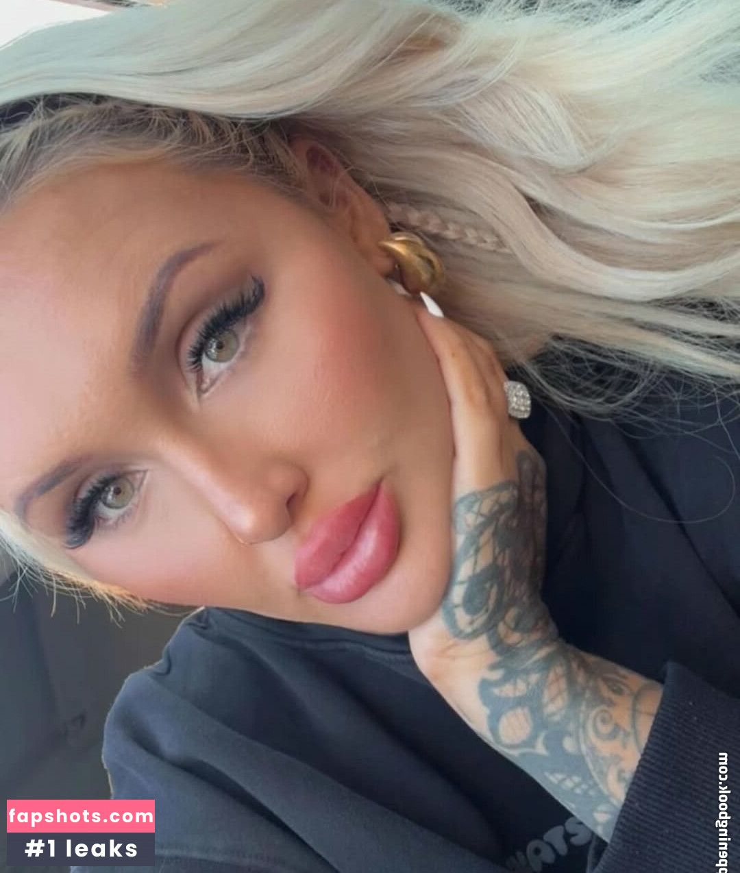 Chloe Louise Harm gallery photo #21