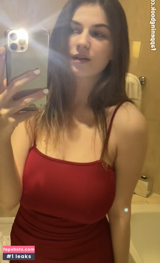 Chloe Louise Thomas gallery photo #20