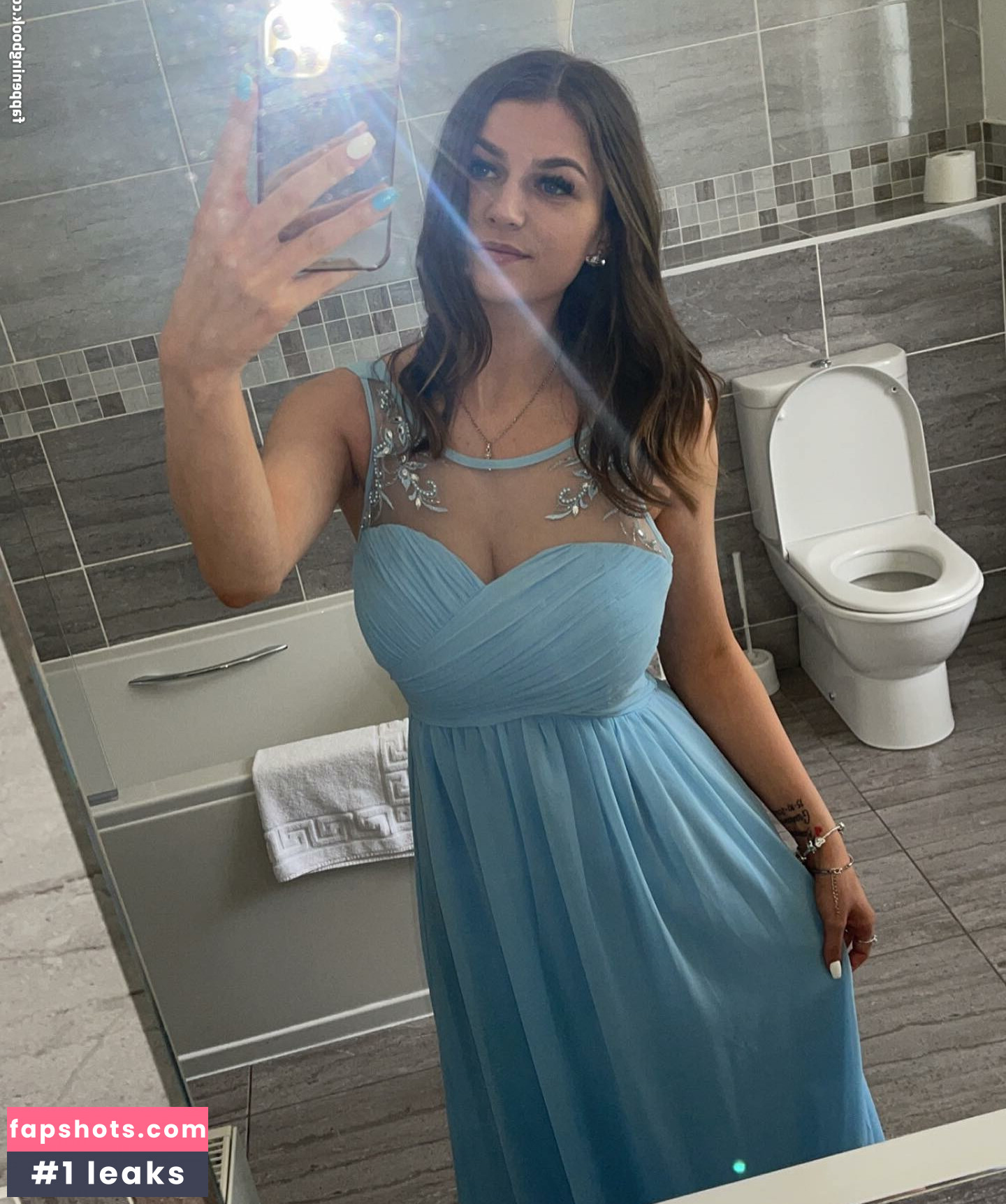 Chloe Louise Thomas gallery photo #33