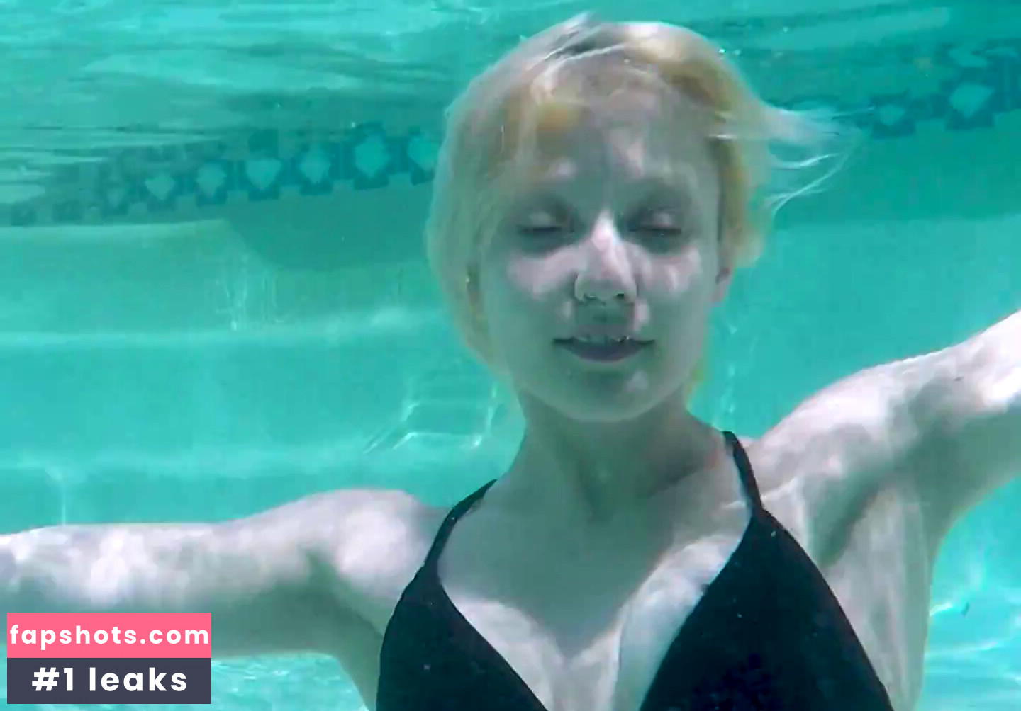 Chloe Moriondo gallery photo #2