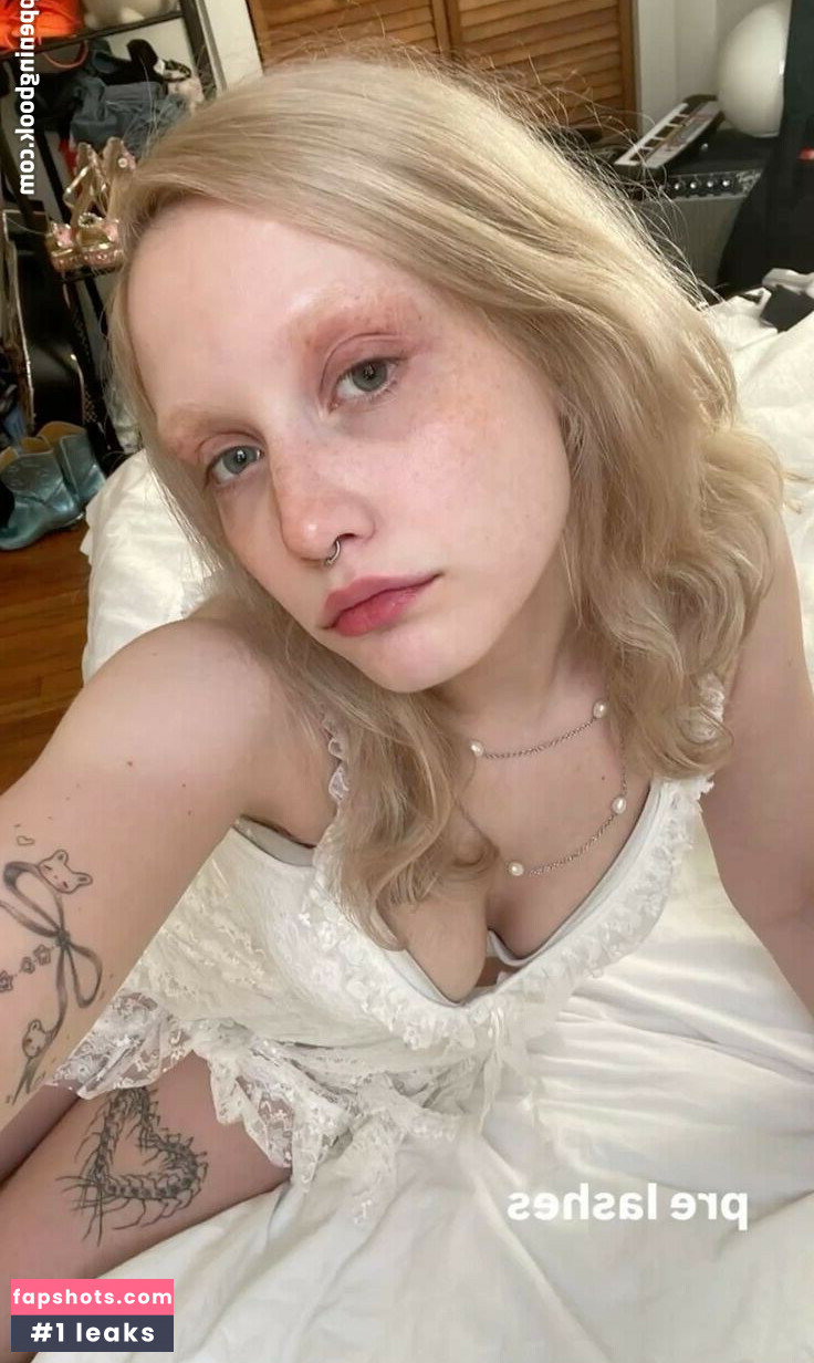 Chloe Moriondo gallery photo #3