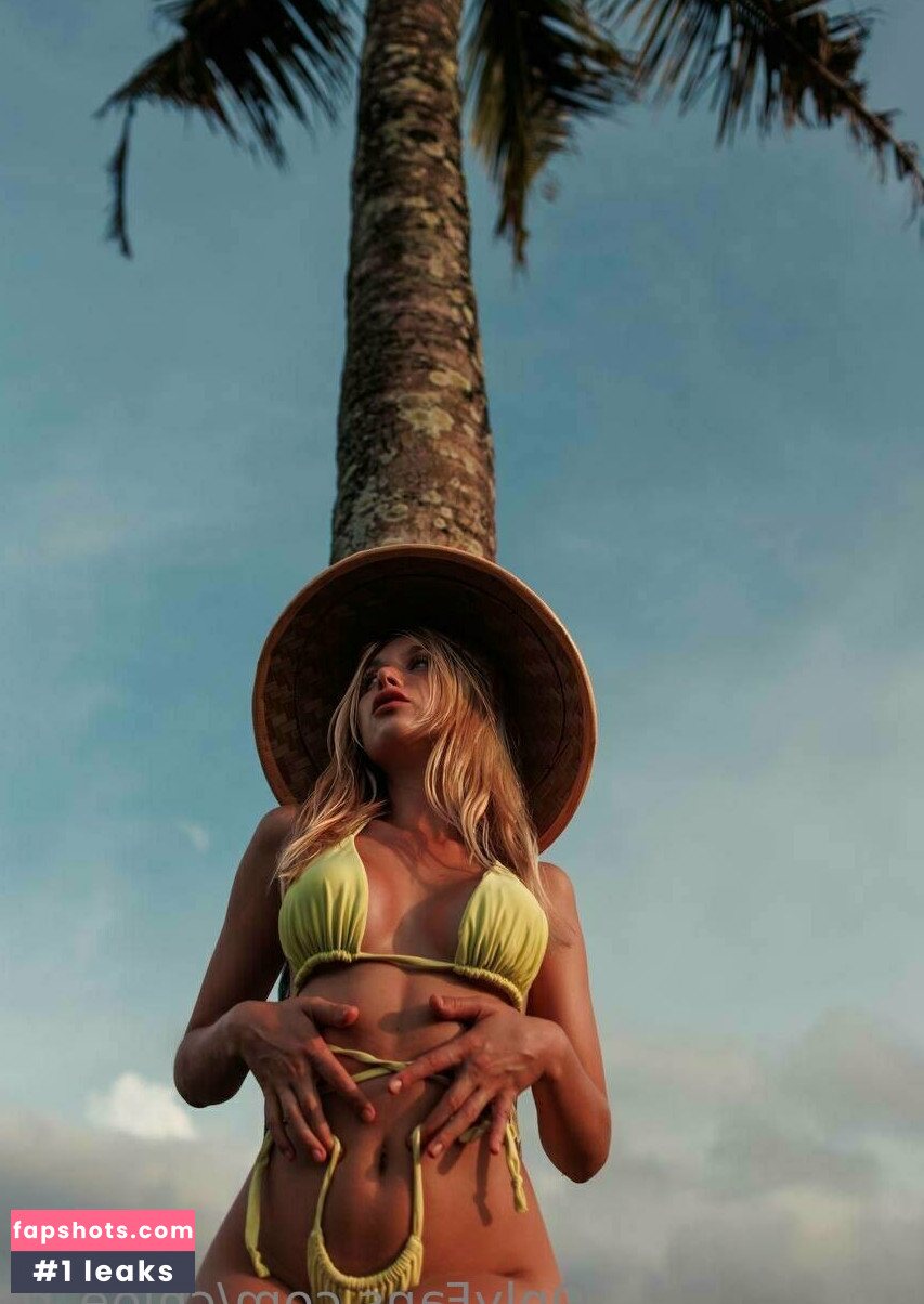 Chloe Reski gallery photo #7