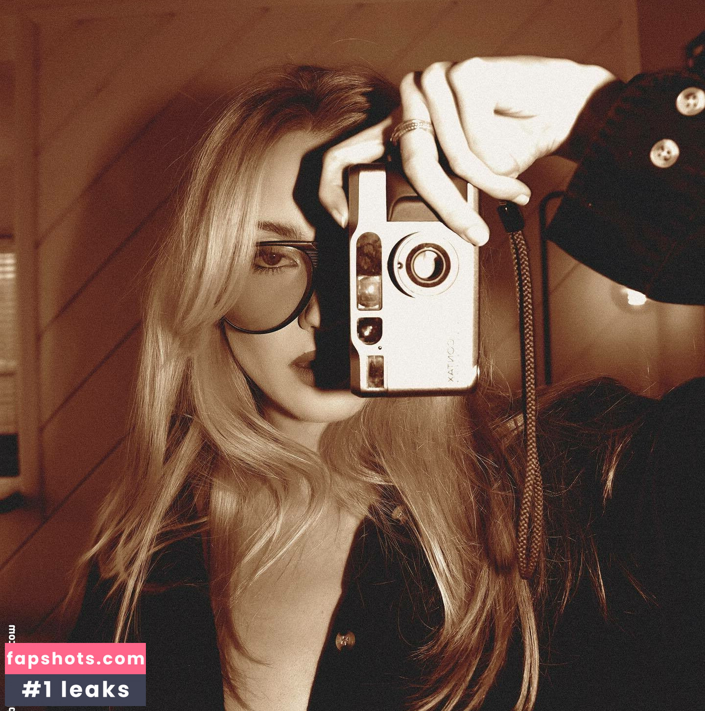 Chloe Rose Robertson gallery photo #6