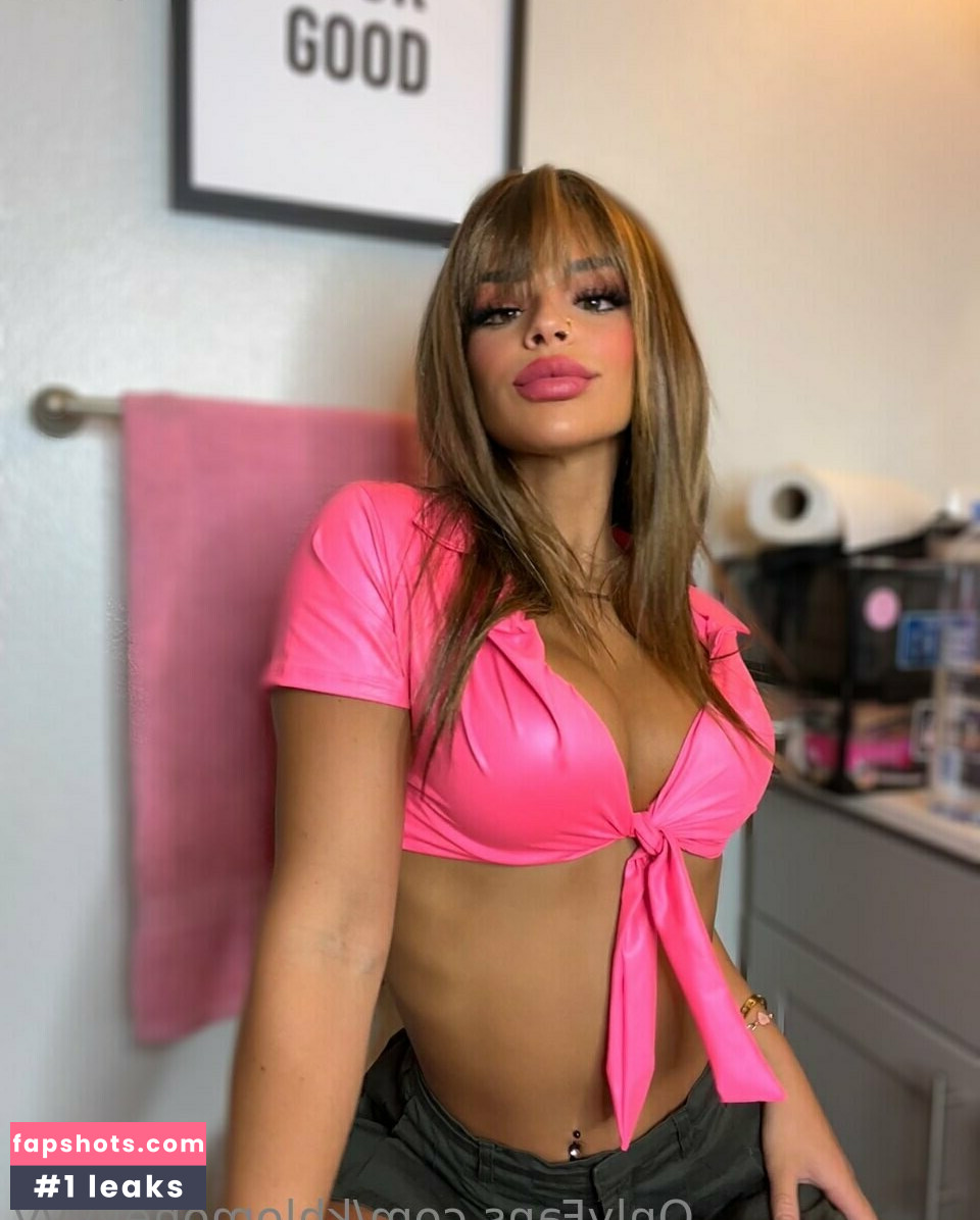 Chloe Swain Nude Leaks OnlyFans Photos #4 - Fapshots