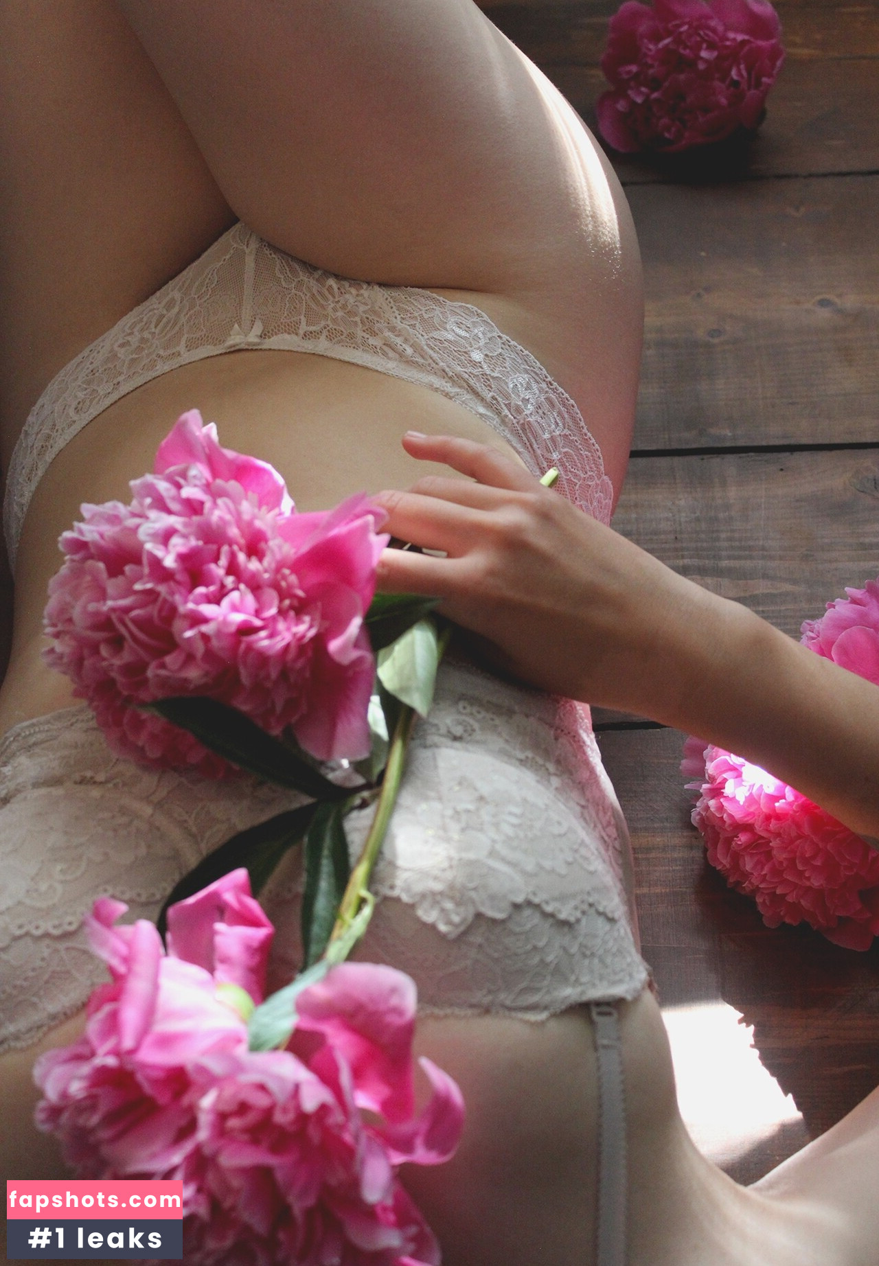 Chloe Ventura gallery photo #21