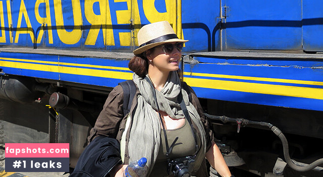 Chloe Vevrier gallery photo #226