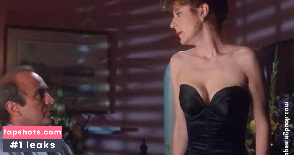 Chloe Webb gallery photo #22