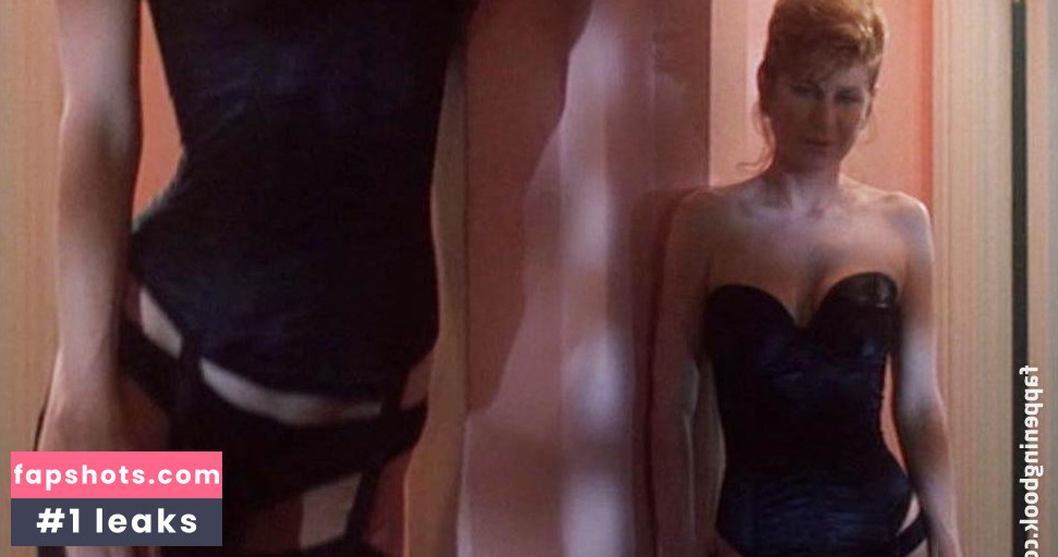 Chloe Webb gallery photo #25