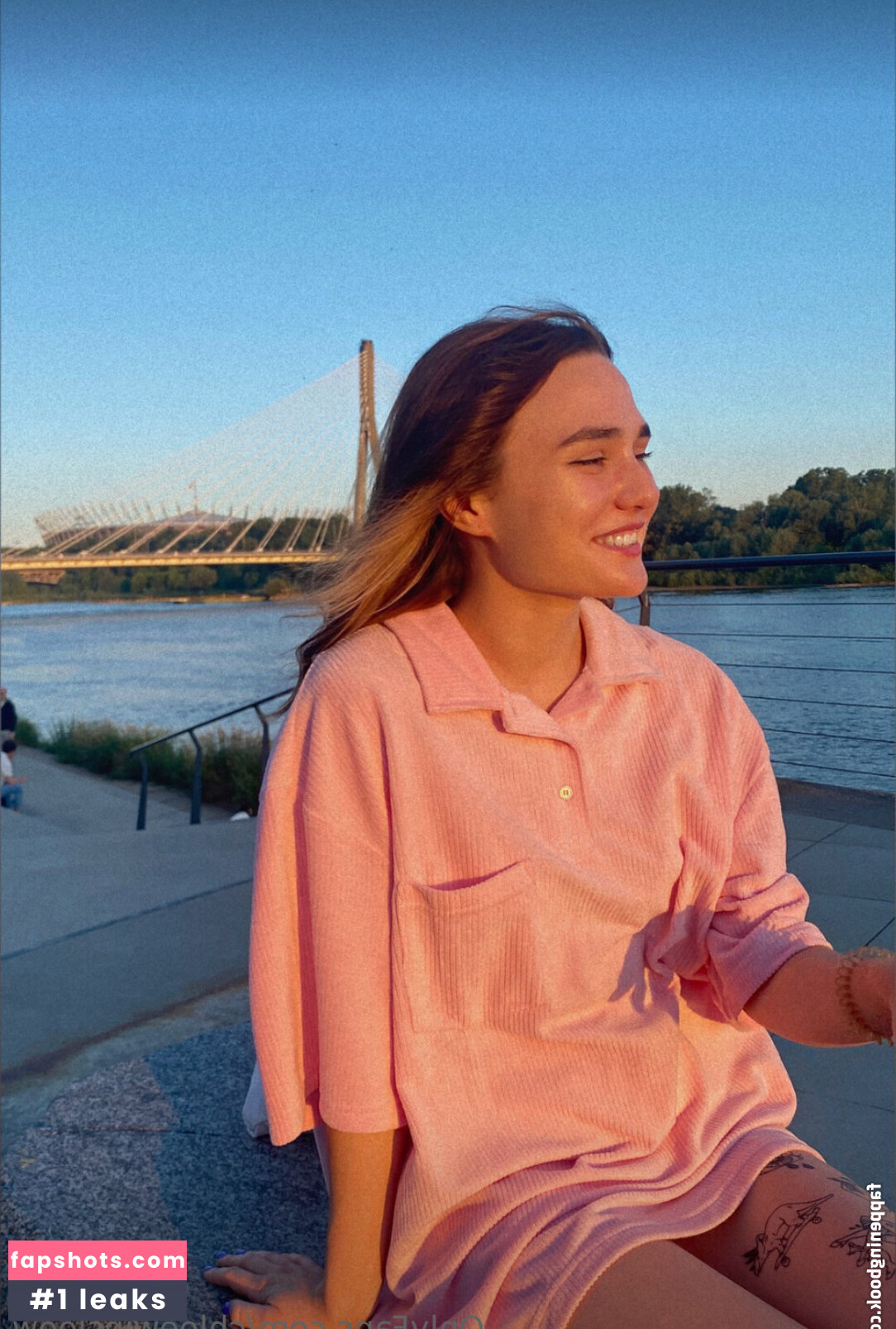 Chloe Winslow gallery photo #4