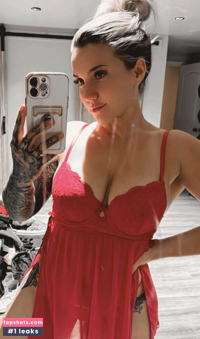 Chloe Yonker gallery photo #4