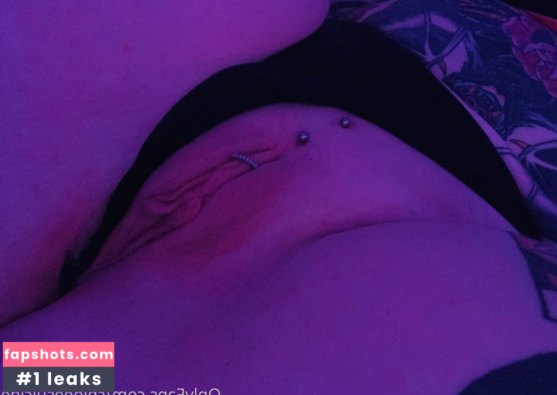 Chloee Suicide gallery photo #2