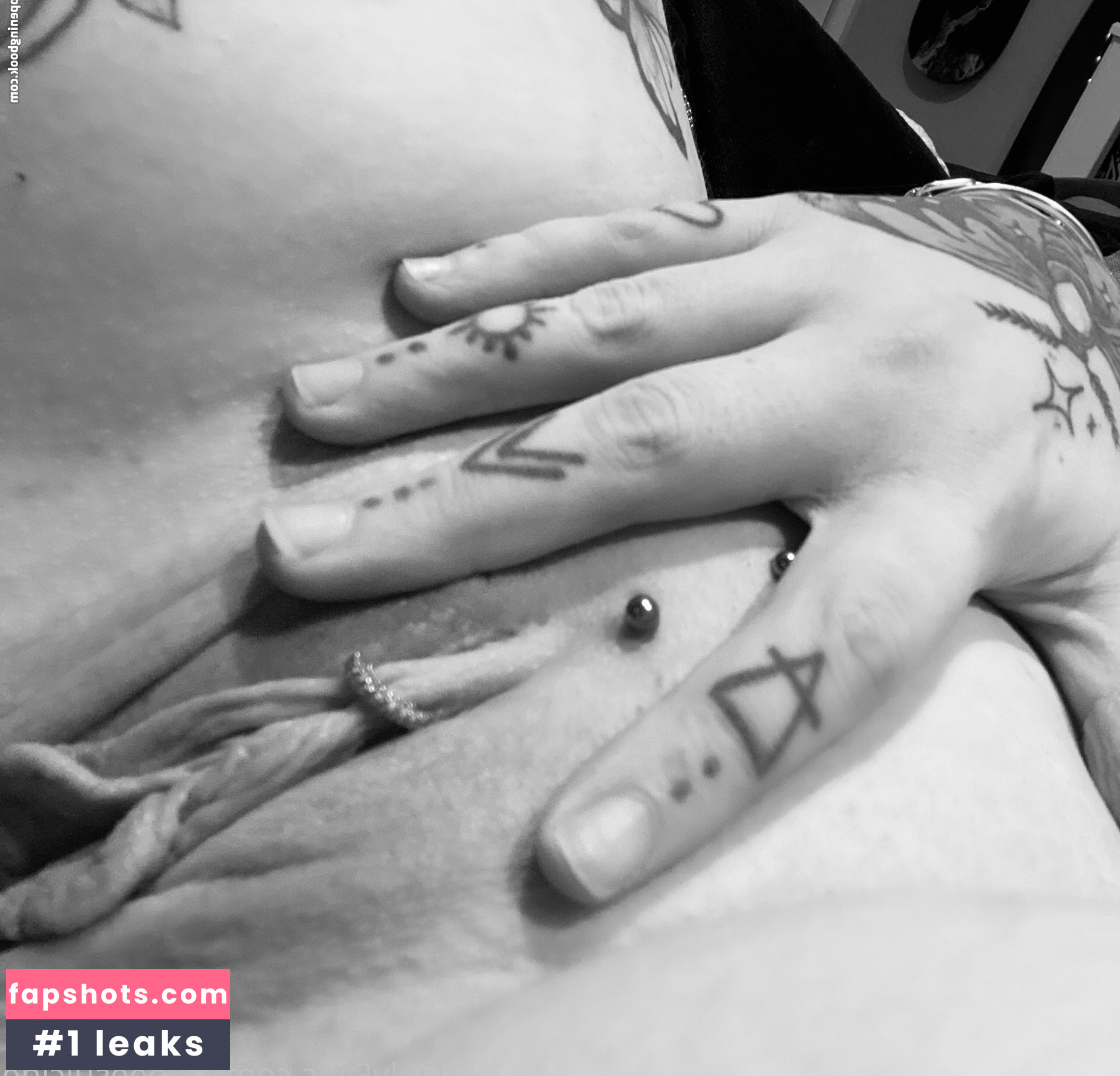 Chloee Suicide gallery photo #34