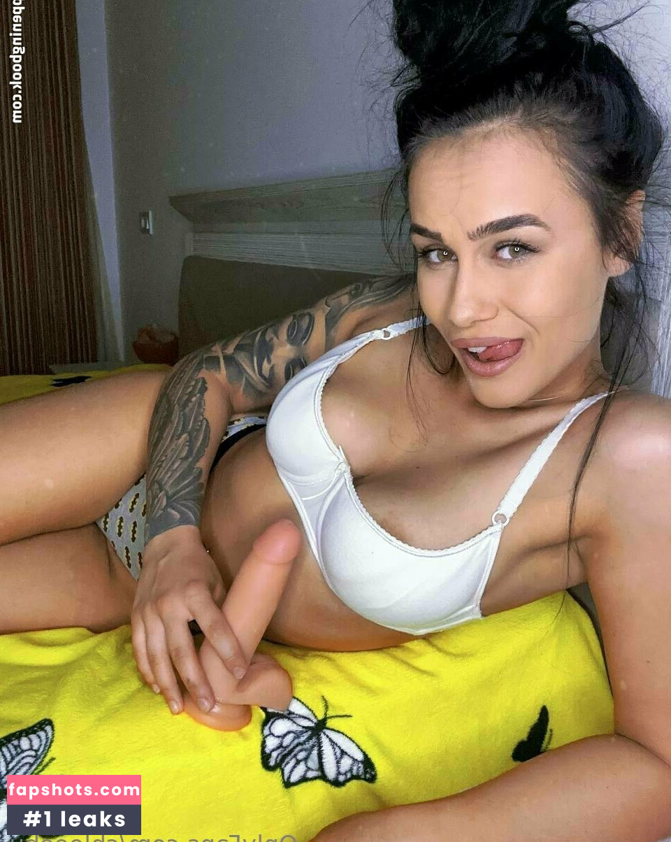 chloeebu Nude Leaks OnlyFans Photos #3 - Fapshots