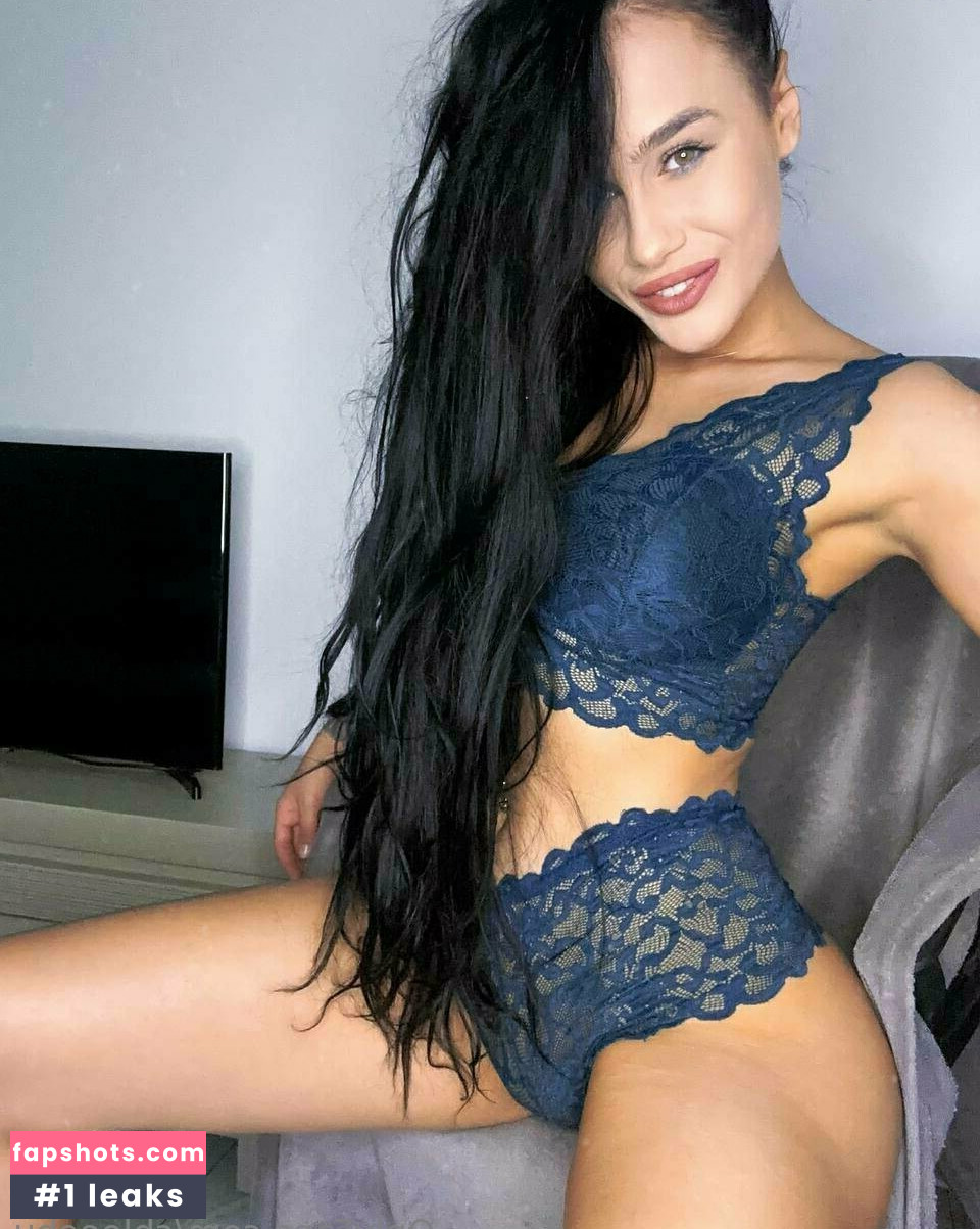 chloeebu Nude Leaks OnlyFans Photos #21 - Fapshots