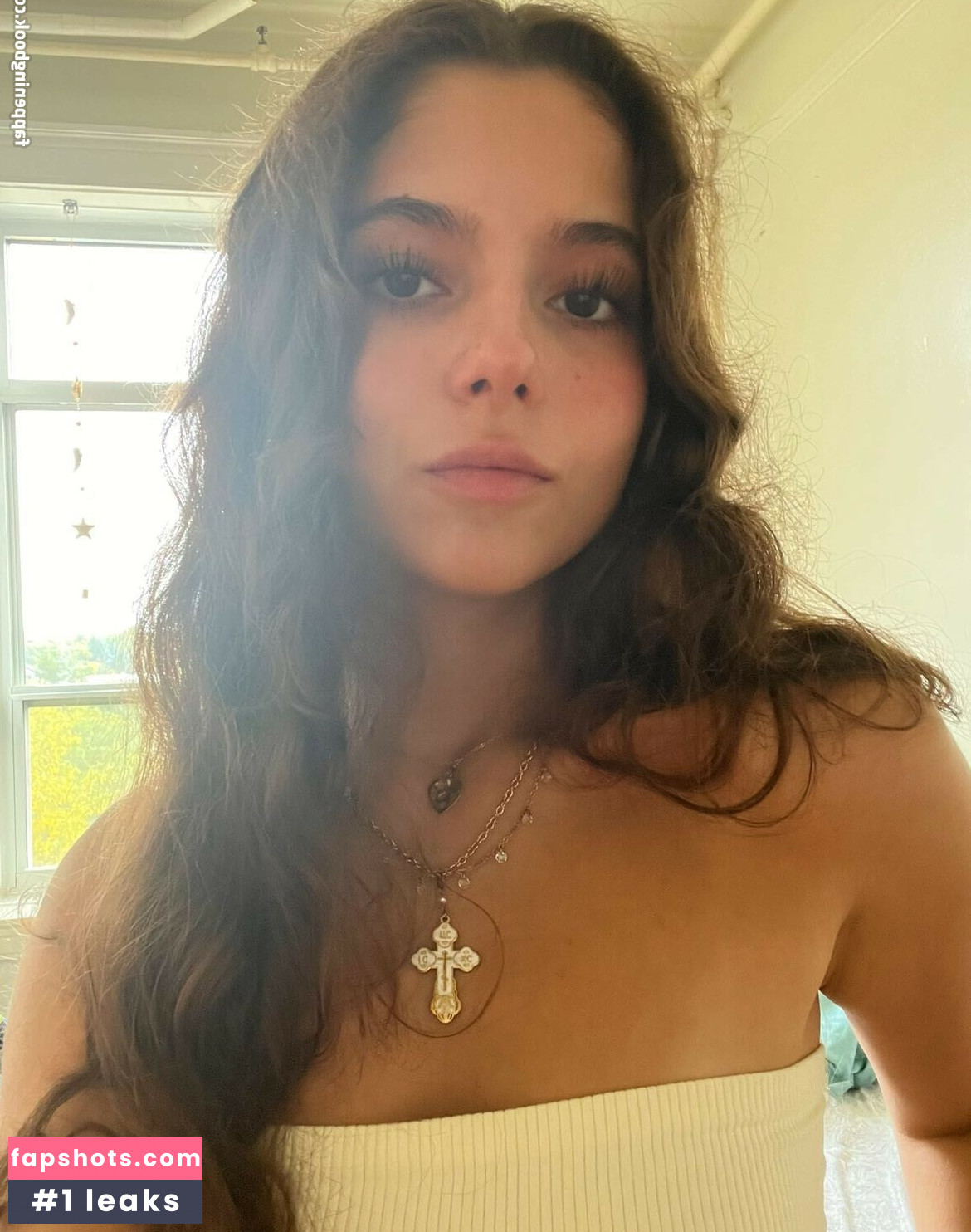 Chloeforero gallery photo #17