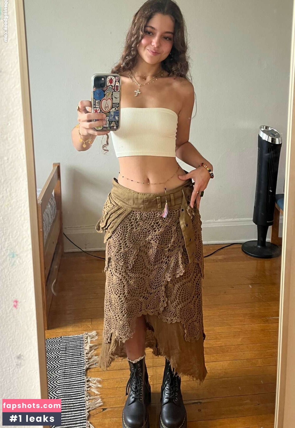 Chloeforero gallery photo #18